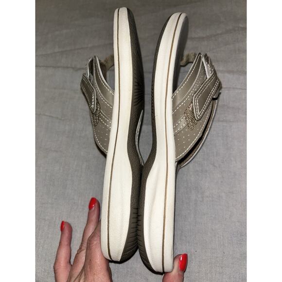 Clarks Cloudsteppers Womens Sandals Soft Comfortable‎ Size 8M US Gray - Picture 10 of 13